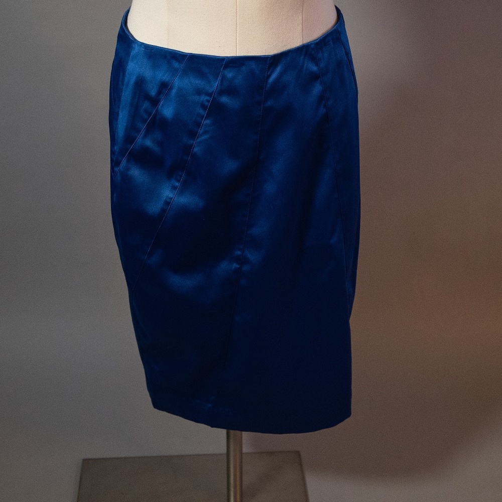H and M bright blue skirt